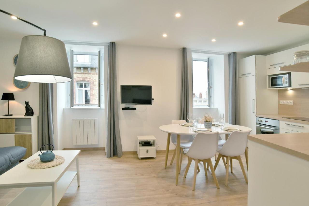 L'Amanyn - Appartement Proche Plage Дінар Екстер'єр фото